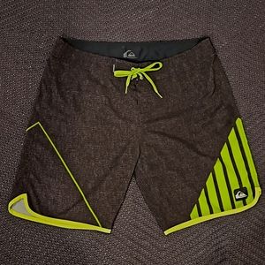 Quiksilver Boardshort Size 36
